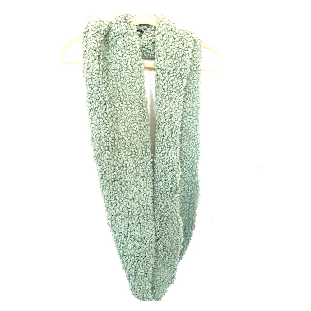 Ecoté Scarf - Picture 2 of 3